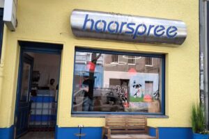 Haarspree Fris&ouml;re