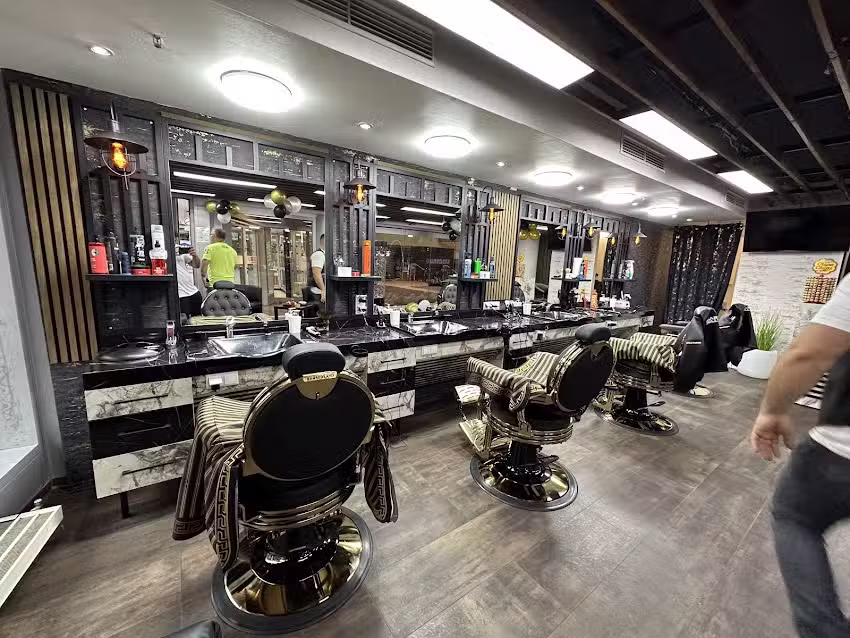 Haarstudio Hollywood