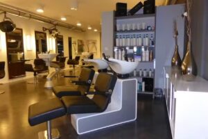 Haarstudio M&auml;rz