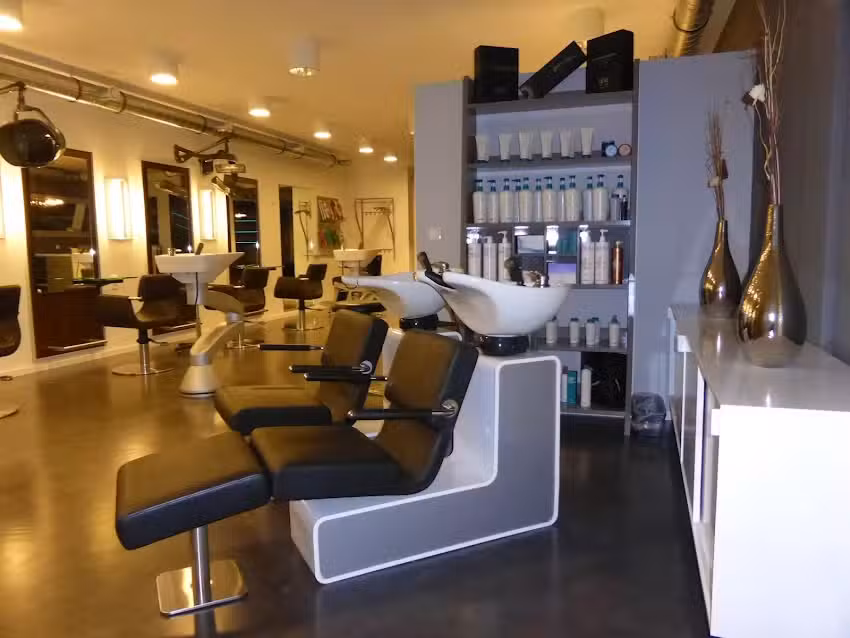 Haarstudio M&auml;rz