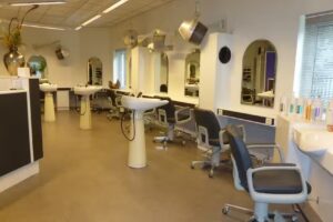 Haarstudio M&auml;rz