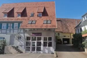 Haartist M&ouml;tzingen