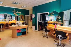 Haasi&rsquo;s Barber Shop