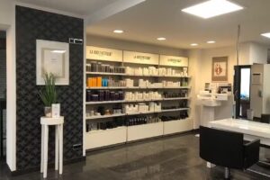 Hair & Beauty Lounge