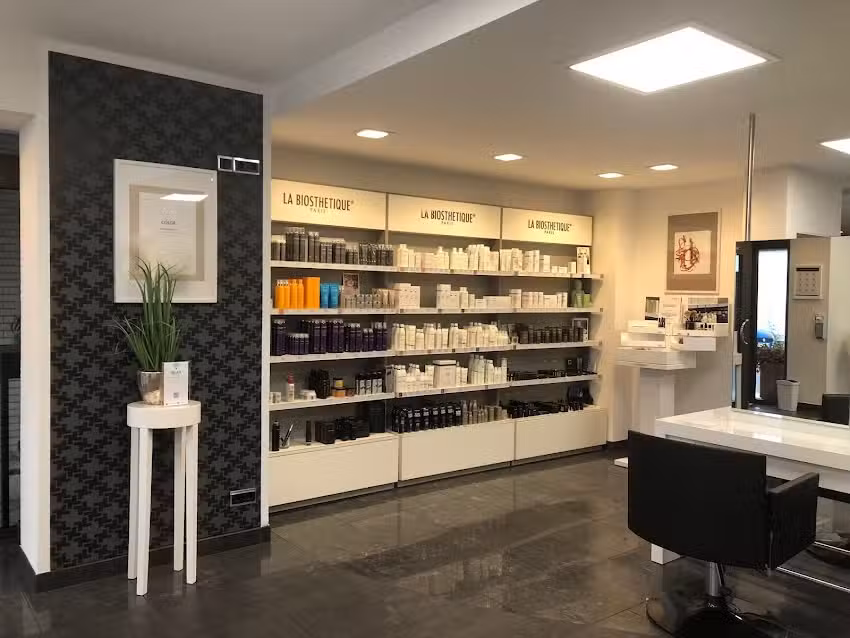 Hair & Beauty Lounge