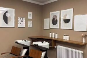 Hair & Beauty Lounge by Melanie Maurus