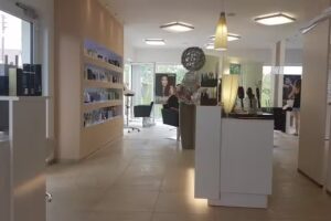 HAIR by Christiane Waadt