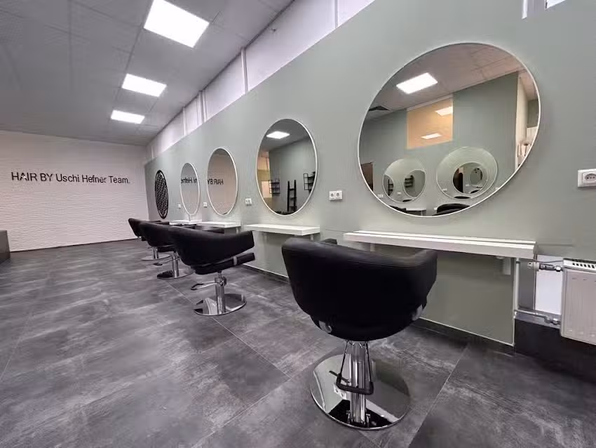 HAIR BY USCHI HEFNER Intercoiffure