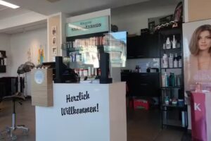 HAIR meets FASHION &ndash; neue linie Friseur- & Kosmetik GmbH