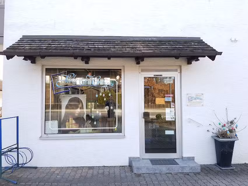 Haireinspaziert by Chrissi