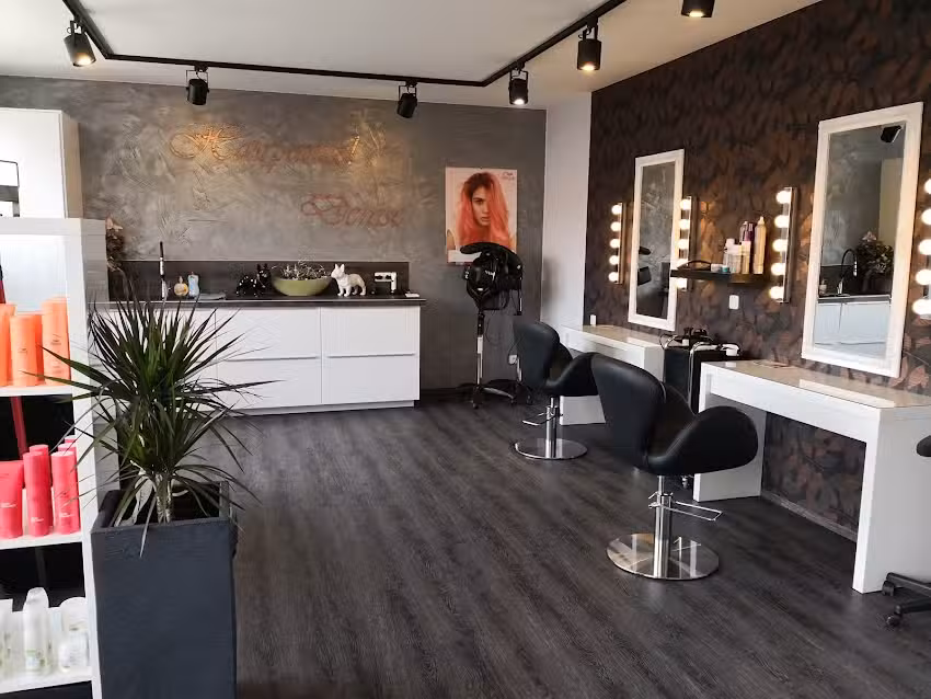 Hairpunzel by Denise