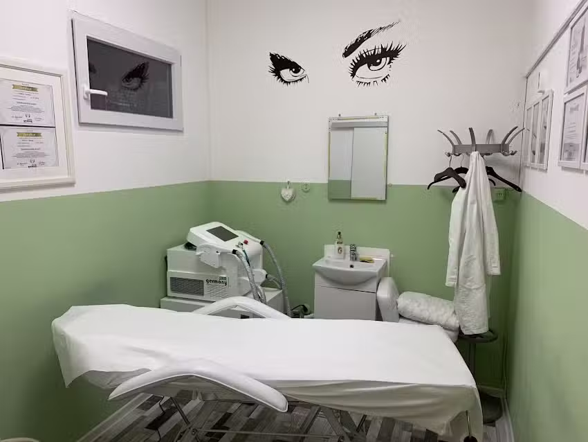 Hairs & Others Leverkusen