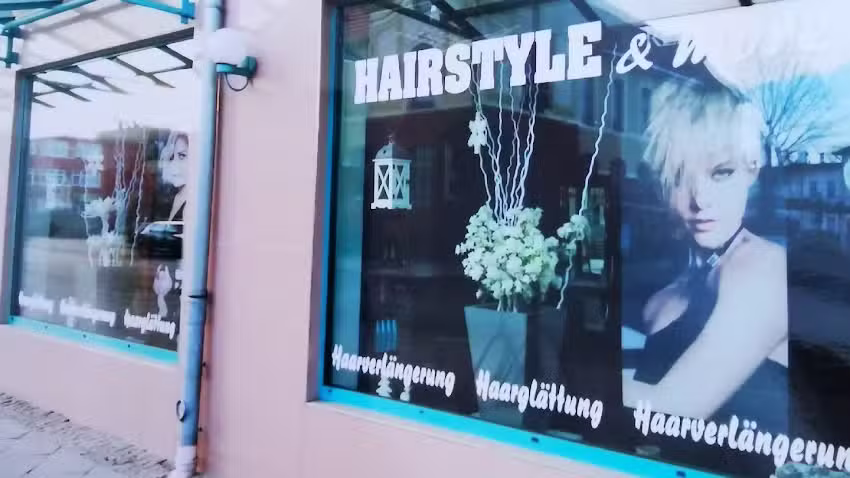 Hairstyle and more Mandy Bahr