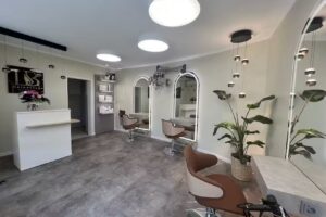 Hairstyle by Le Binh Dorn