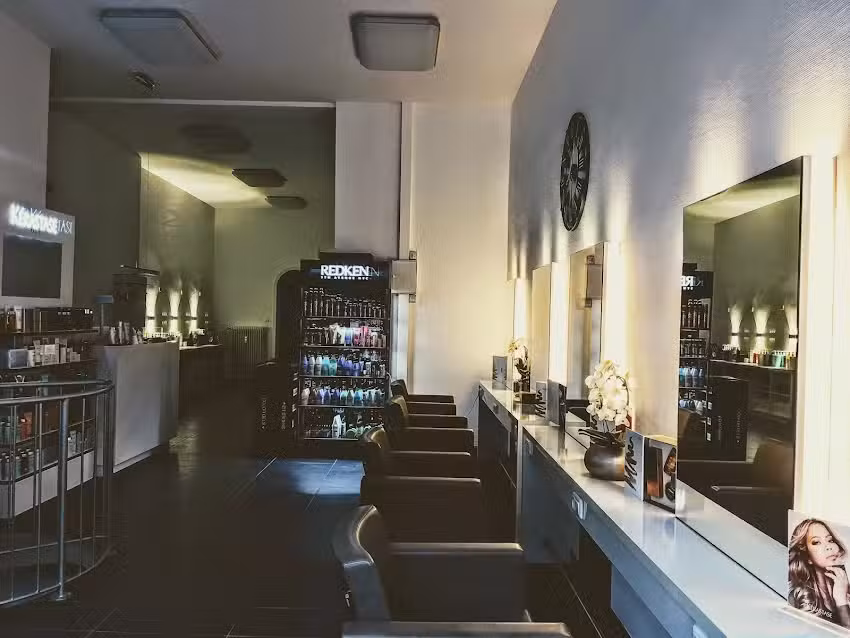 Hairstylist Y&uuml;ksel &Ouml;zyilmaz