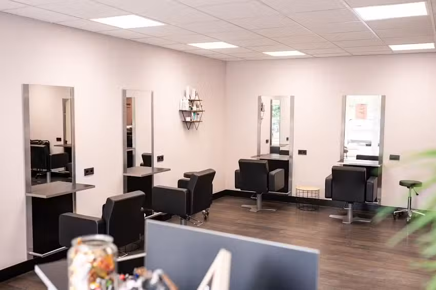 HAIRvorragend by Antonia