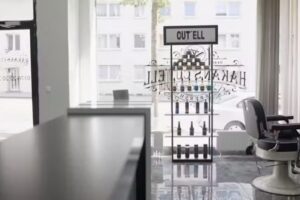 Hakan&lsquo;s Cut&lsquo;ell