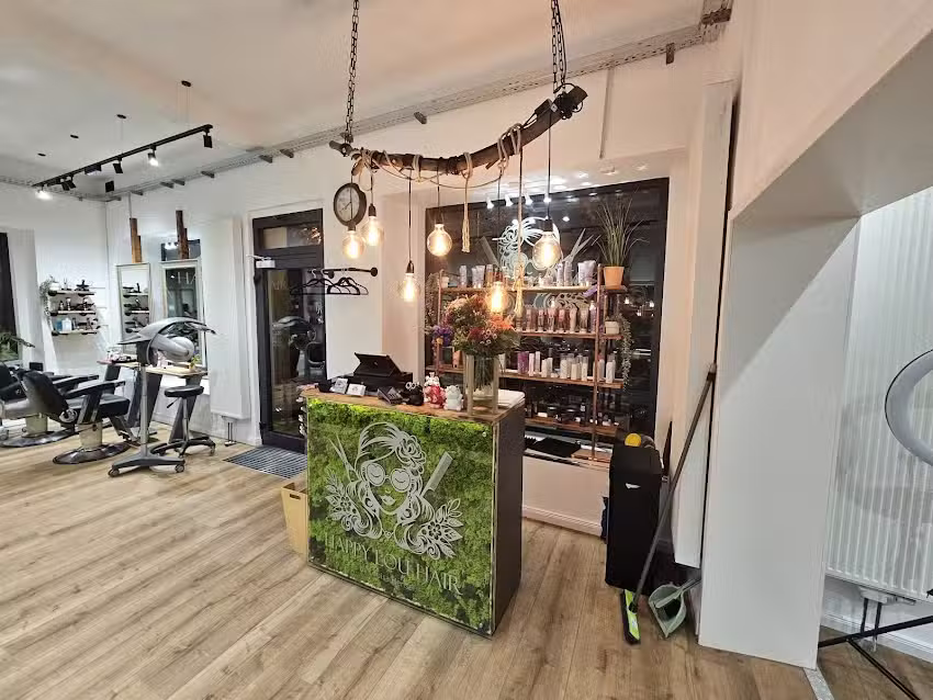 Happy Lou Hair by Louisa Hensel