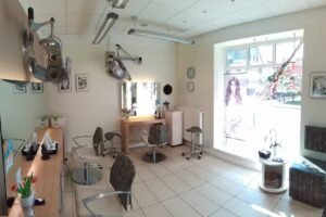 Haut & Haar, Frisuren & Kosmetik