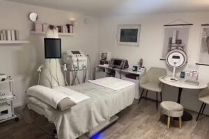 Hautnah by Irina Becker