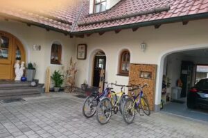 Heidi H&ouml;&szlig;