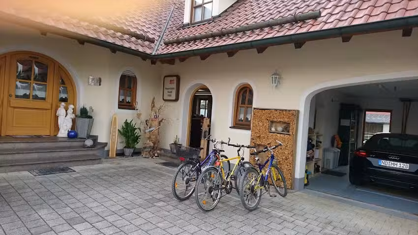 Heidi H&ouml;&szlig;