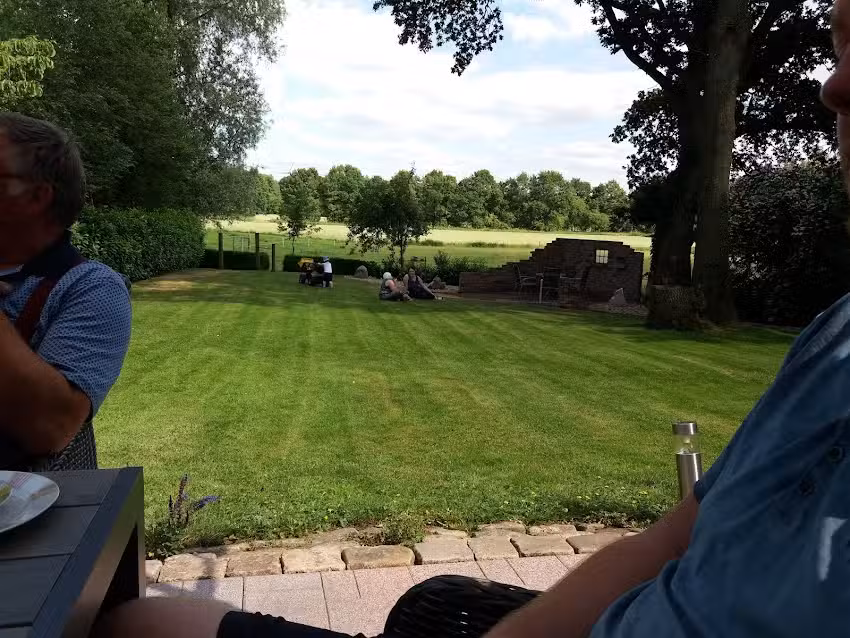 Hermes Elvia Fahrender Friseur