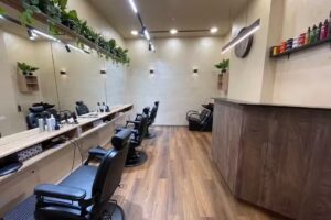 Herrensalon Bartgefl&uuml;ster