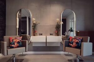 HUGE&rsquo;PR&Eacute;TENTION&rsquo;E HAIR by Vroni Heber