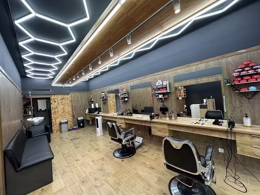 IBO&lsquo;S BARBERSHOP