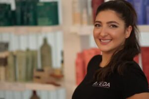 Ihr Aveda Friseur Semina in Haar