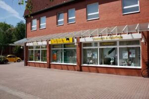 Ihr Friseur, Fotostudio, Fu&szlig;pflege, Kosmetik und Solarium Heike Bertram