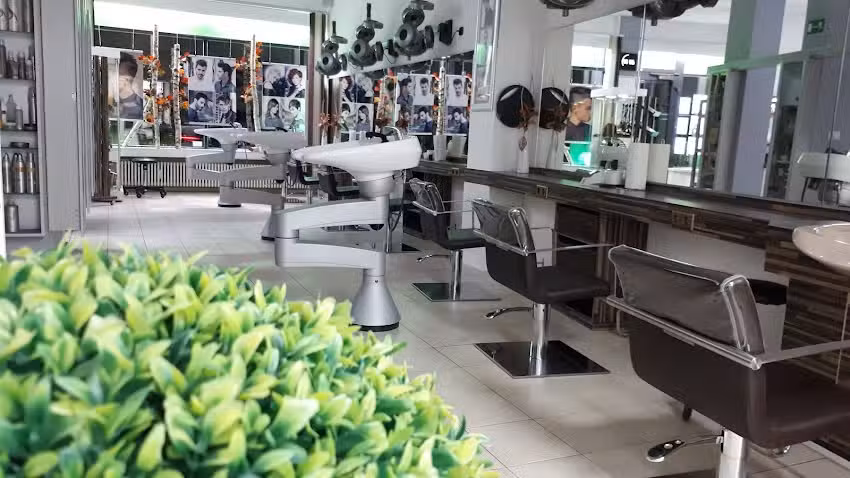 Ihr Friseurteam Sch&ouml;ttl