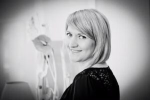 Ilona Wiebe-Neumann -Haarmonie -Friseur Neuwied, Locken, Airtouch und Blondexperte.