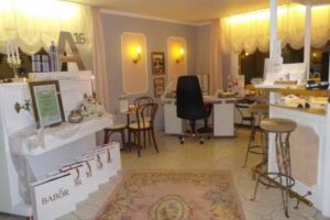 Institut De Beaute: Permamanent Makeup, Microblading und Plasmastrahlbehandlung &ndash; Waltraud Loose