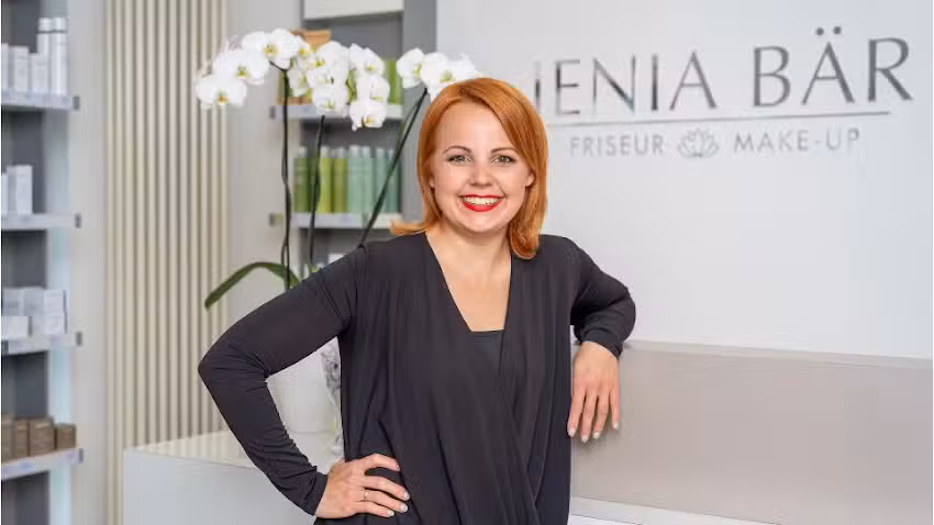 Jenia B&auml;r Friseur & Make-up | La Biosth&eacute;tique