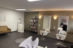 Jini&lsquo;s Hairlounge
