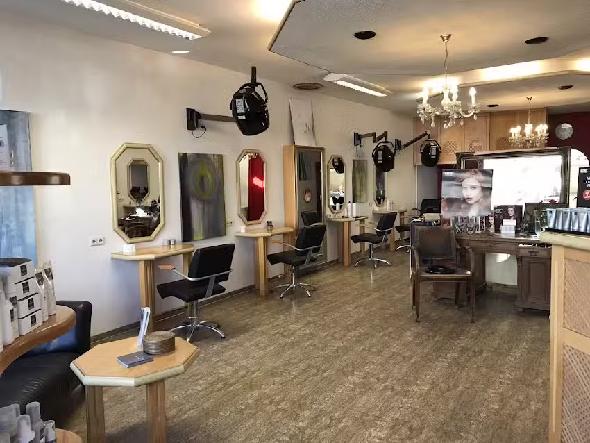 Jolanda Pellegrino Damen-, Herrensalon, Kosmetik