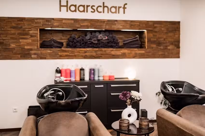 Julia Ernst Friseursalon Haarscharf