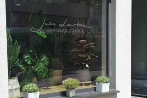 Julia Lantoine &ndash; HAARMANUFAKTUR