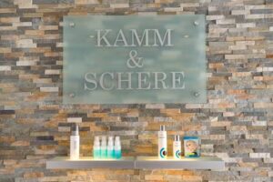 Kamm & Schere Frisuren- und Zweithaarstudio