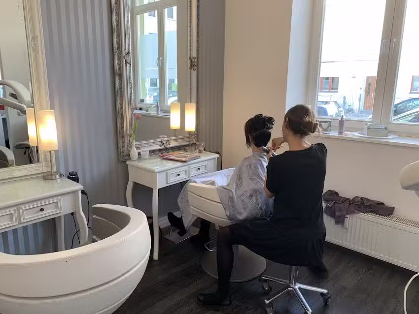 Katja Alwardt Frisuren