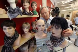 Klinikfriseur Jens Rahn im Klinikum Lippe Lemgo &ndash; Experte f&uuml;r Haarersatz & Zweitfrisuren