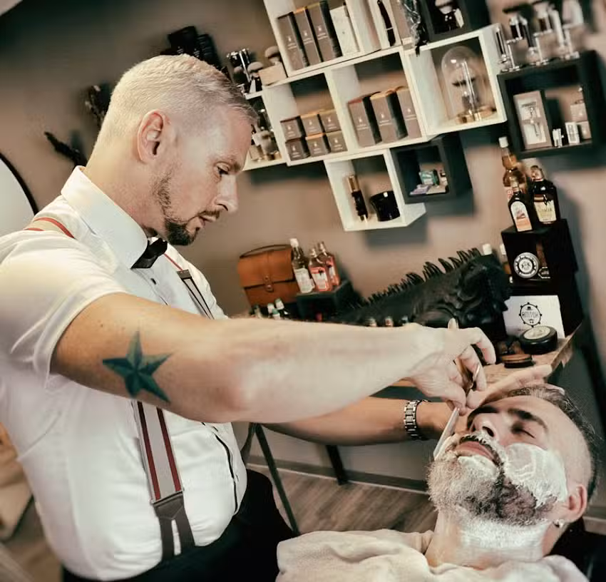 Kolmikov&rsquo;s Barbershop & Hairclub