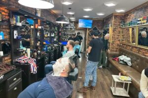 König BarberShop Herren Frisur