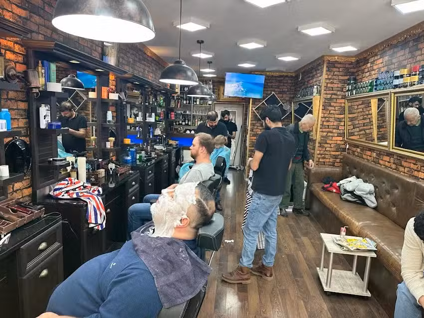 K&ouml;nig BarberShop Herren Frisur