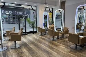K&ouml;nigsfriseur Damen-Salon