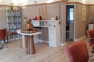 Kopf & K&ouml;rper &mdash;&ndash; Friseur und Kosmetik