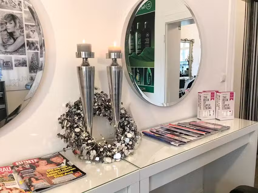 KreHaartiv Hair Design