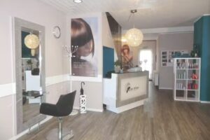 La Vie Beauty & Hair